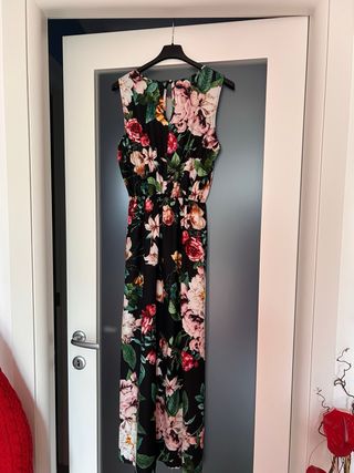 Vestito lungo floreale estivo senza maniche