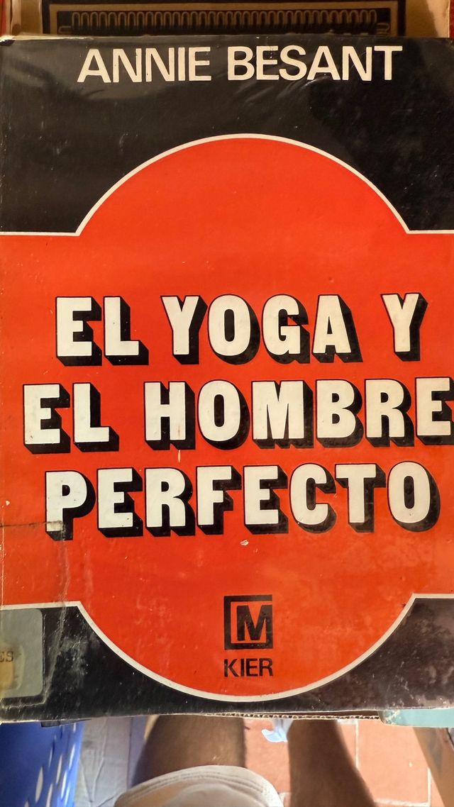 EL YOGA Y EL HOMBRE PERFECTO