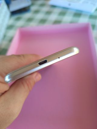 Samsung Galaxy J3 2016 Gold