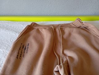 Pantalones chándal beige