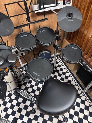 Batería electrónica Alesis Command Mesh Kit
