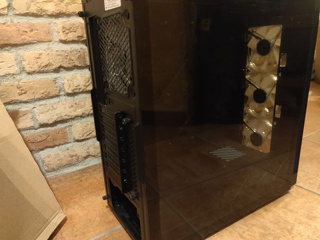 Sharkoon TG5 PRO RGB - Case PC ATX