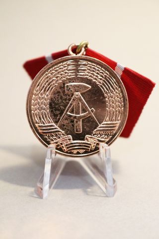 Medalla Alemania Leal Servicio Combate 3a DDR