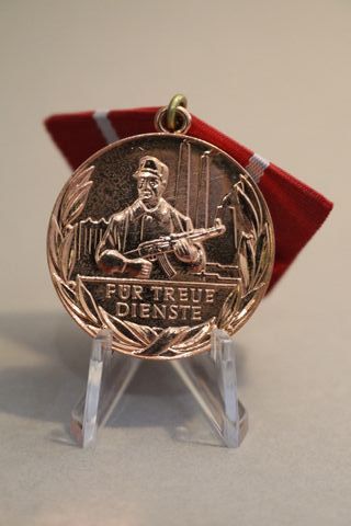 Medalla Alemania Leal Servicio Combate 3a DDR