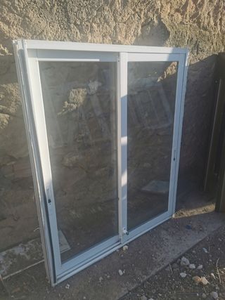 Ventana aluminio corredera 120x102