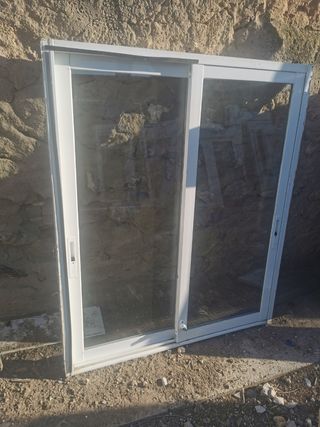 Ventana aluminio corredera 120x102