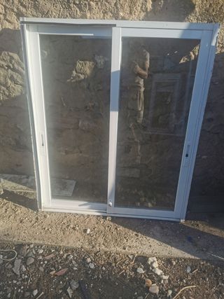 Ventana aluminio corredera 120x102