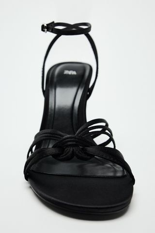 Sandalias tacón alto Zara tiras atar detalle nudo