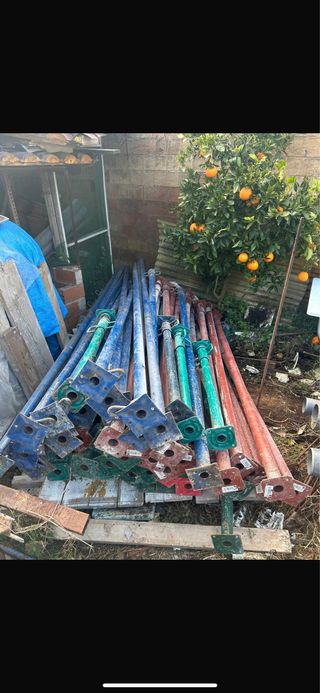 Puntales andamio y bandejas