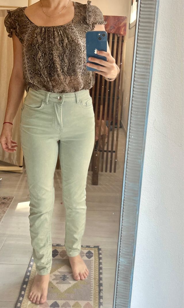 Jeans CALZEDONIA verde claro talla M