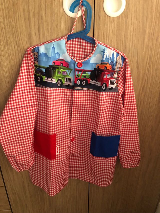 Bata colegio niño T5 - roja cuadros