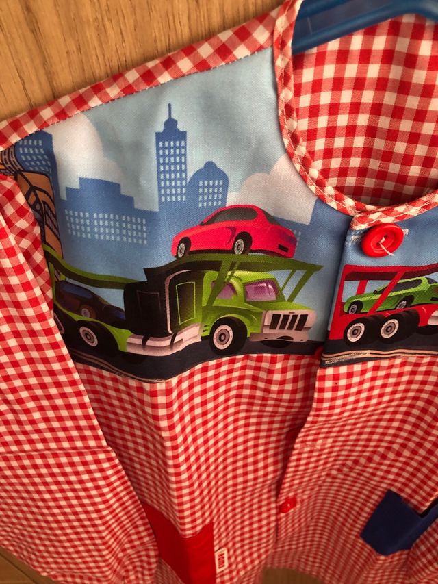 Bata colegio niño T5 - roja cuadros