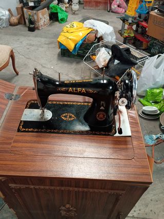 Máquina coser Alfa vintage
