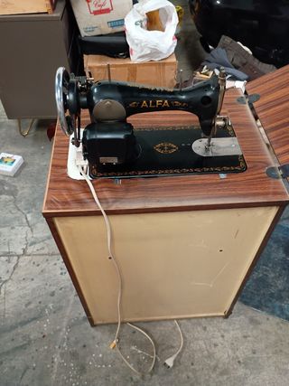 Máquina coser Alfa vintage