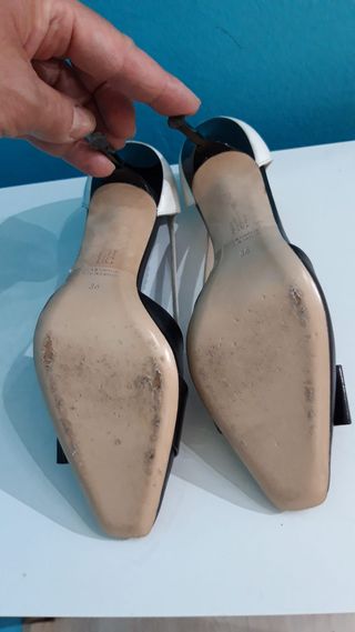 Zapatos Carolina Herrera bicolor tacón