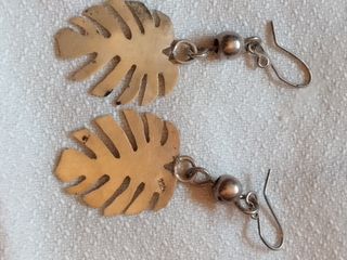 Pendientes tipo hojas de plata
4,5cm de largo