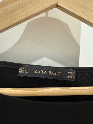 Blusa Zara Basic negra - Talla L