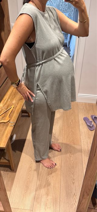 Conjunto premamá gris - pantalón y top 