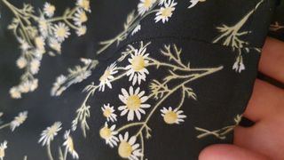 Blusa negra Shein c/ estampado flores