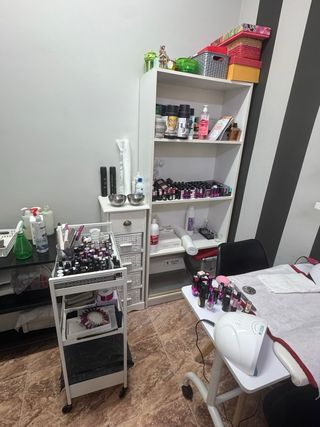 Mobiliario estética completo SE VENDE COMPLETO