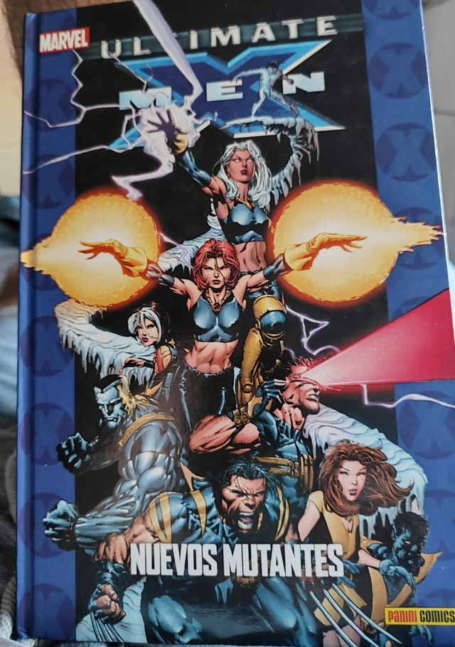 2 Comics : ULTIMATE X-MEN 04 y 07