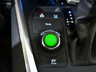 Toyota Rav4 2.5l 220H Luxury 4WD