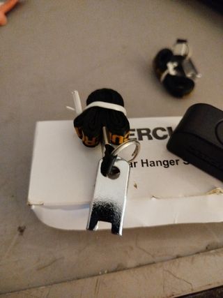 Candados Hercules para colgador de guitarra