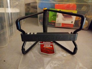 Cuna para guitarra HÉRCULES