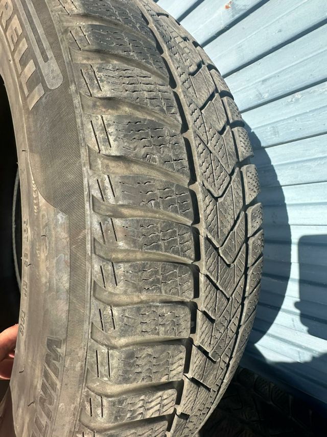 Neumáticos Pirelli 225 55 17