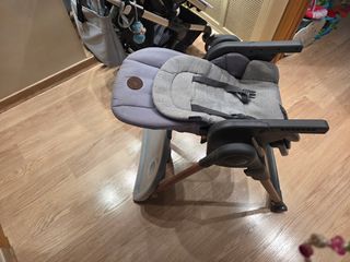 Trona bebé plegable, gris modelo mila de maxi cosi