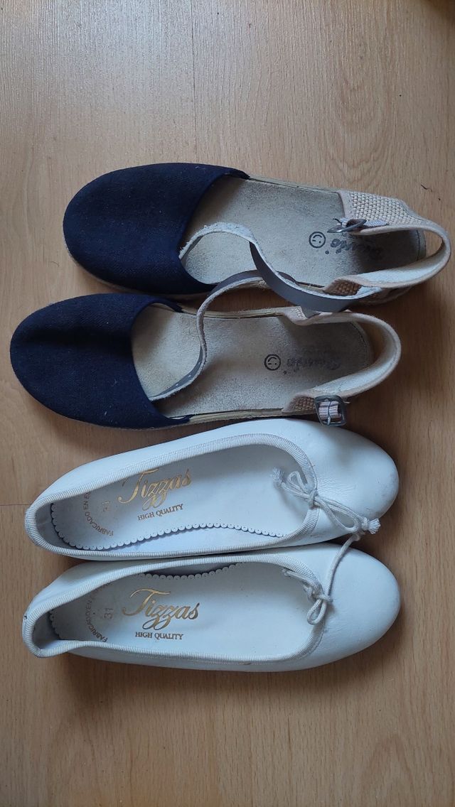 Zapatos de comunión Tizzas niña  y Sandalias azule