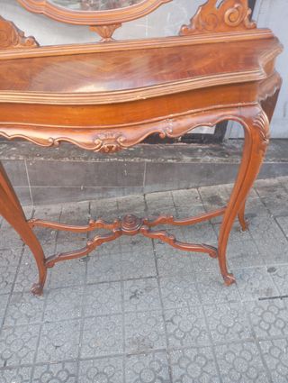 Tocador antiguo de madera