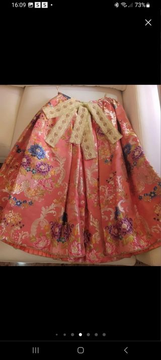 Traje de Fallera Rosa y Dorado