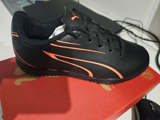 Botas Puma niño fútbol taco turf