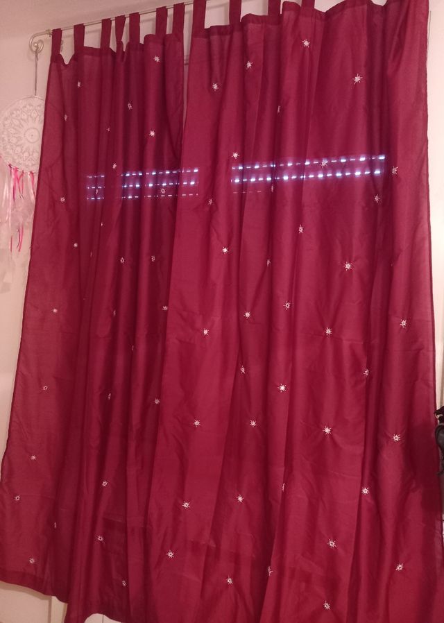 Cortinas granates habitación/salón