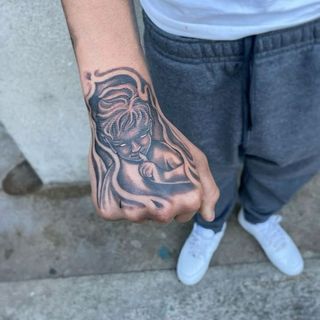 Tatuador-brasileño 