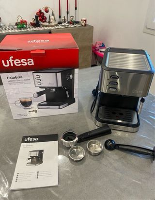 Cafetera Espresso Ufesa Calabria 20 bar