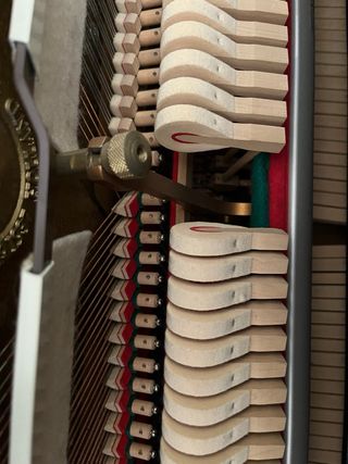 Piano vertical Rippen