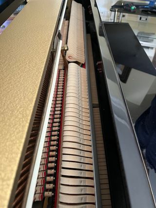 Piano vertical Rippen
