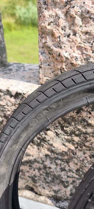 Cubiertas Bmx Salt Tracer Negras 16x2.20"