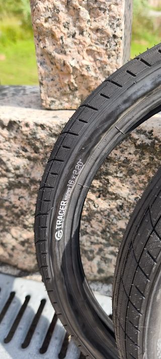 Cubiertas Bmx Salt Tracer Negras 16x2.20"