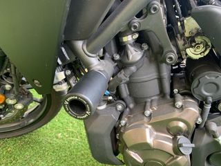 Yamaha Tracer 700 - Moto Negra