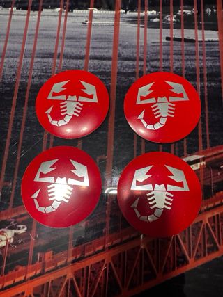 4 Tapacubos Abarth Rojo