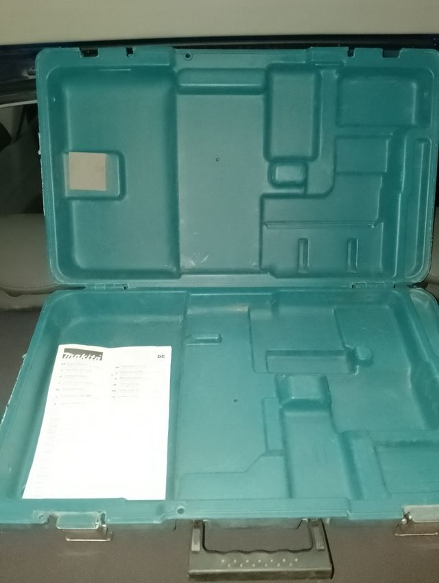 Atornillador Makita 18V bfr550