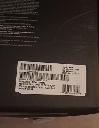 Xbox One + FIFA 14 + Kinect