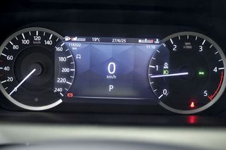 Land-Rover Discovery Sport   2.0D TD4 204 PS AWD Auto MHEV Standard 
