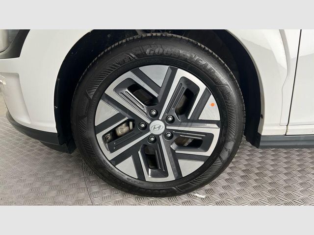 Hyundai Kona 150kW EV Maxx