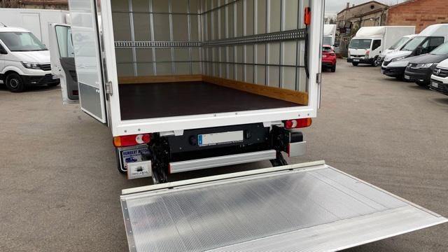 VOLKSWAGEN Crafter 2.0 TDI 163 L4 FURGON PLATAFORMA