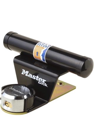 Candado Master Lock puerta garaje