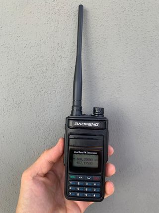 BAOFENG Walkie Aéreo UHF VHF 6 bandas programado